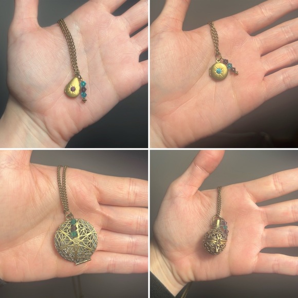 Bundle of 23 - locket and diffuser necklace - Picture 1 of 1